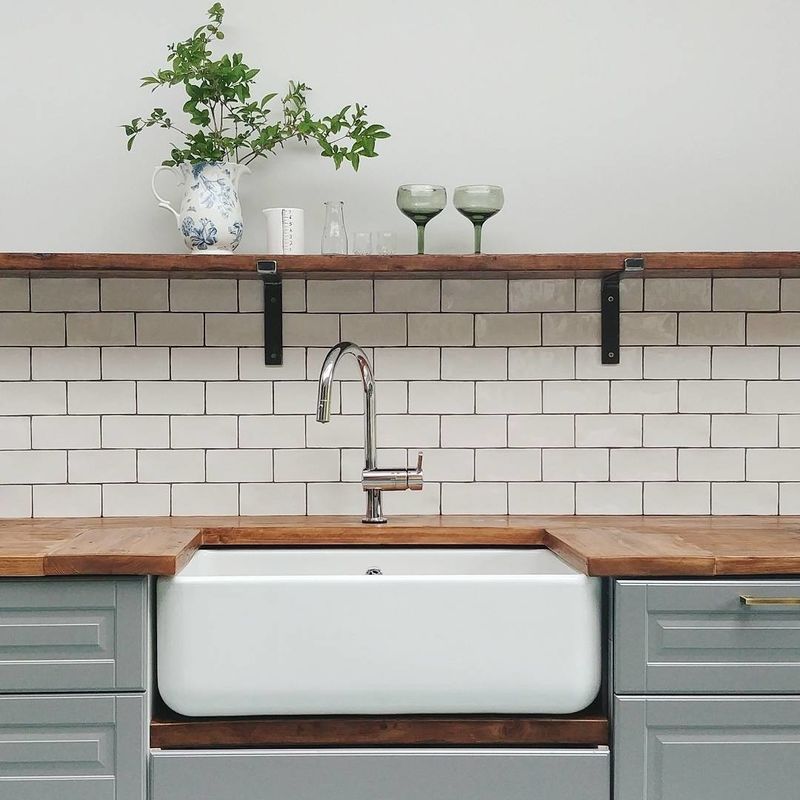 How to clean your grout